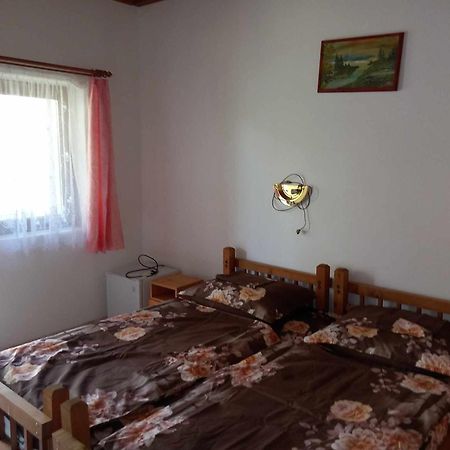 דירות Poroszló Zsuzsa Apartman מראה חיצוני תמונה