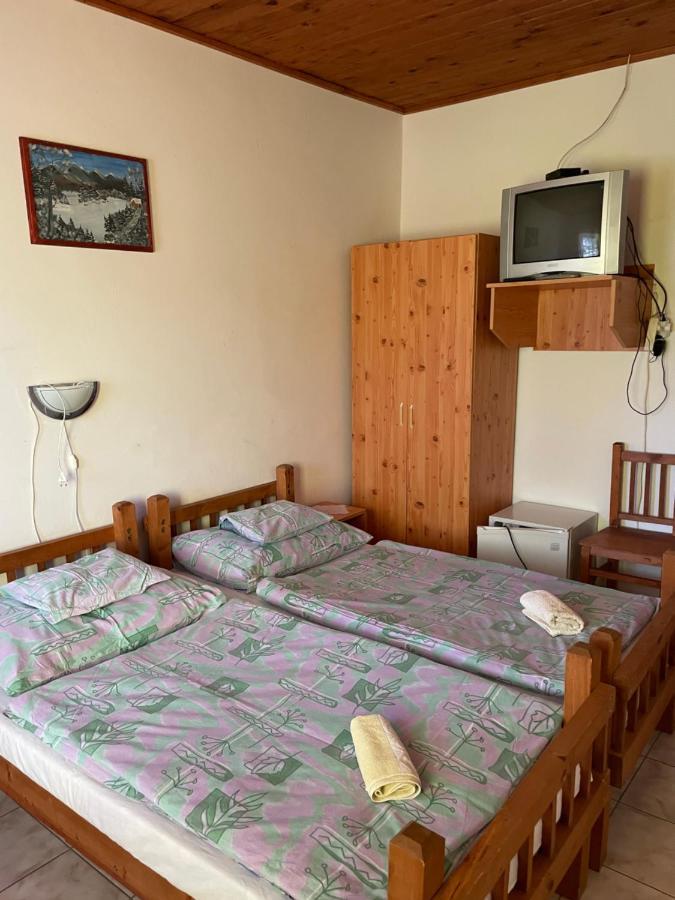 דירות Poroszló Zsuzsa Apartman מראה חיצוני תמונה
